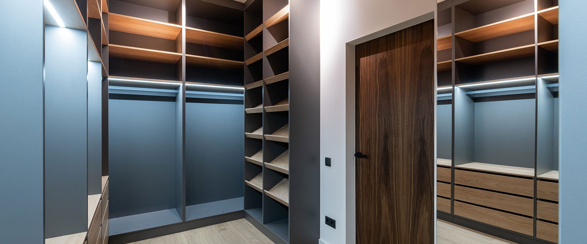 Closet-1